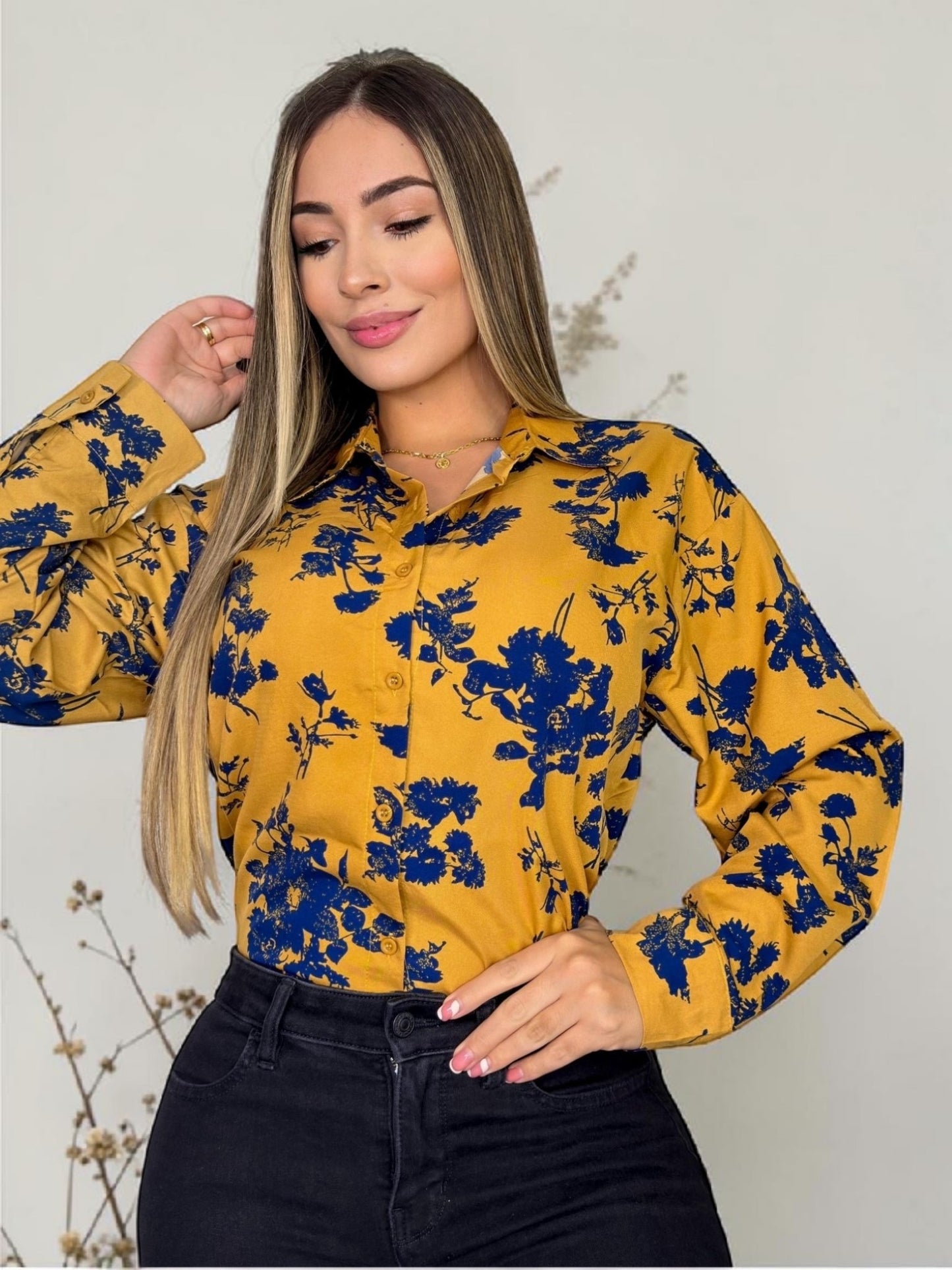 CAMISA FLORAL ELEGANTE